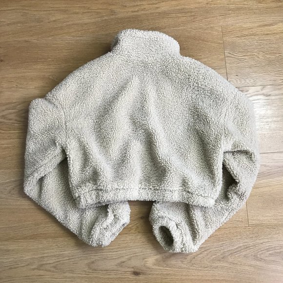 Shein Ladies Wool Blend Cropped Jacket Beige Size Small Faux Fur Sherpa - Picture 5 of 12